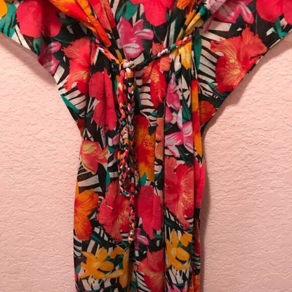 NWOT. H&M Swimsuit floral coverup.​ - Picture 3 of 8